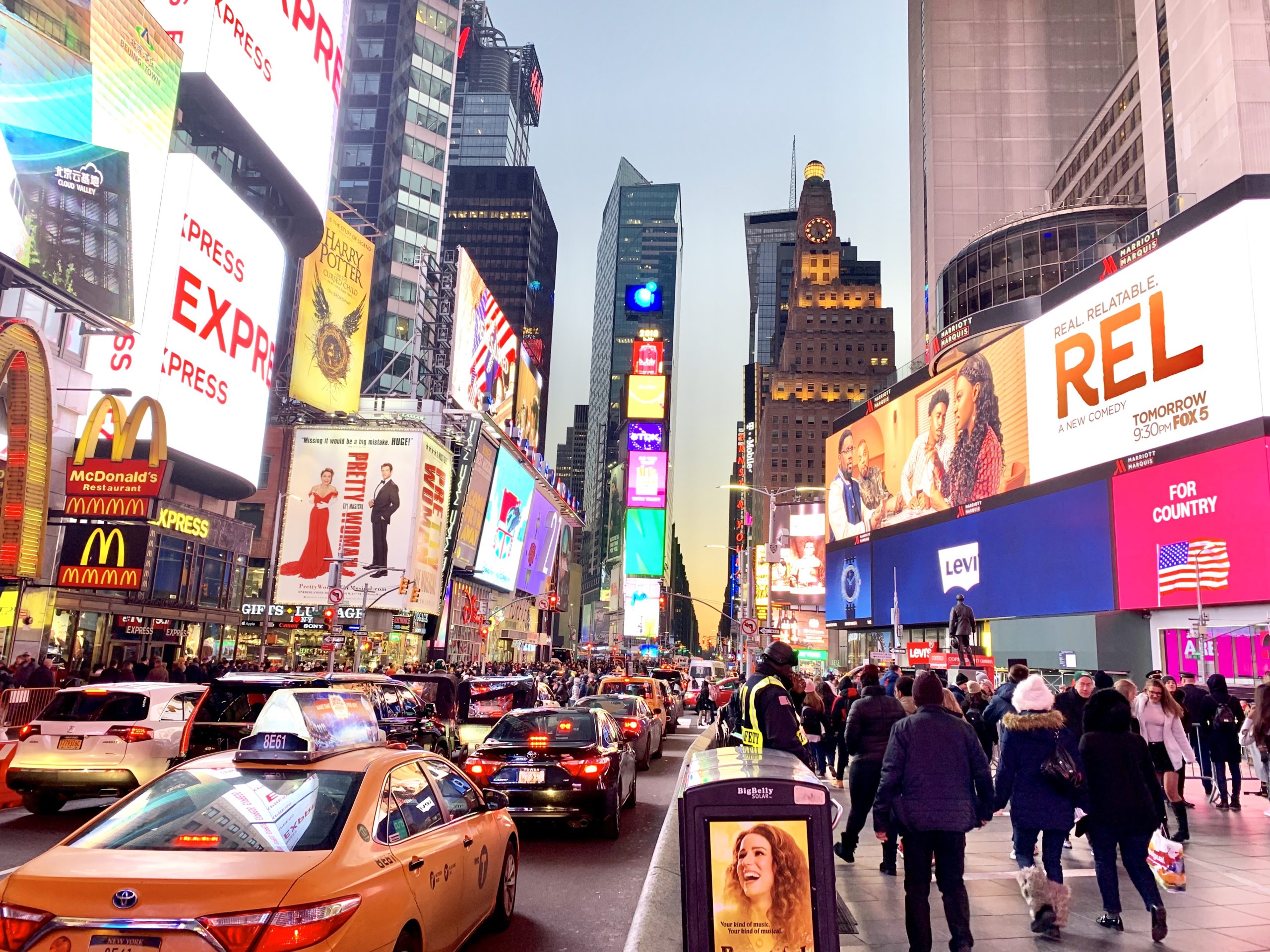 2018 Solo Traveler’s Guide to Times Square